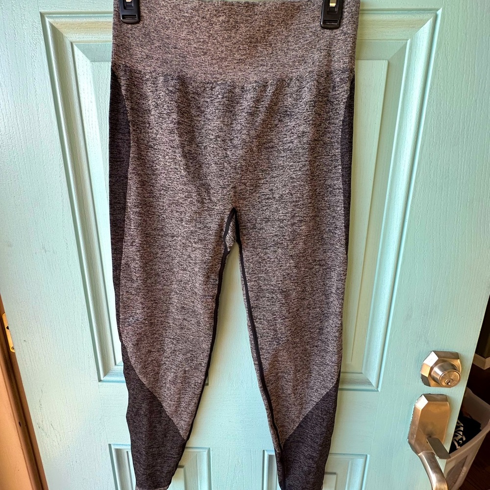 Gray Marl VS Pink Leggings